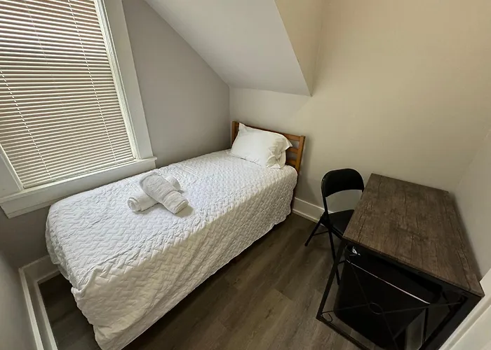 Beautiful Near Downtwon - Free Parking! Privatunterkunft *