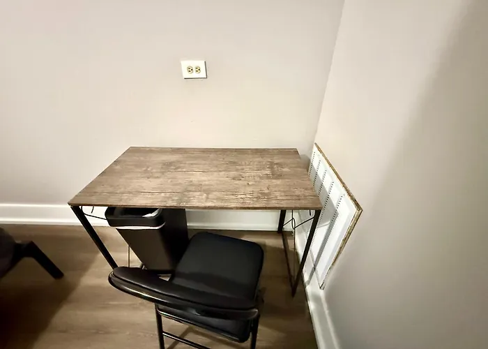 Beautiful Near Downtwon - Free Parking! *